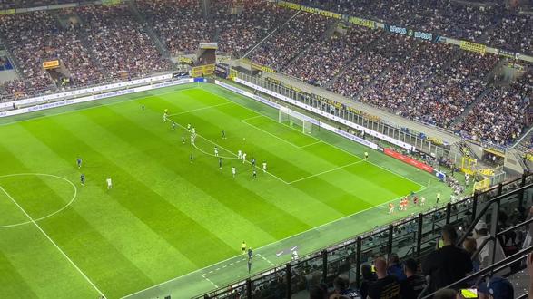 方面都保持 方面都保持